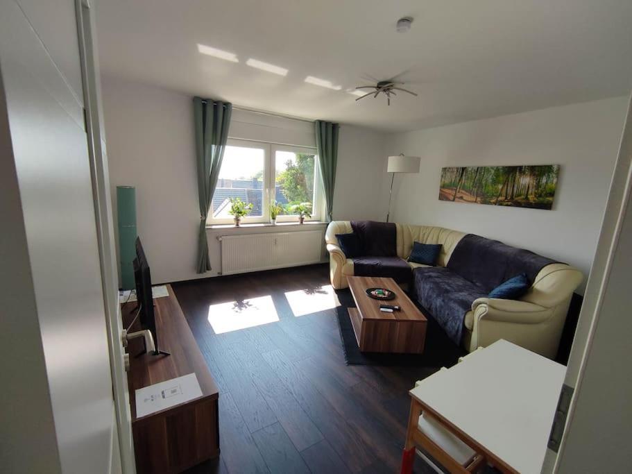 Neu Sanierte 2-zimmer Apartment *