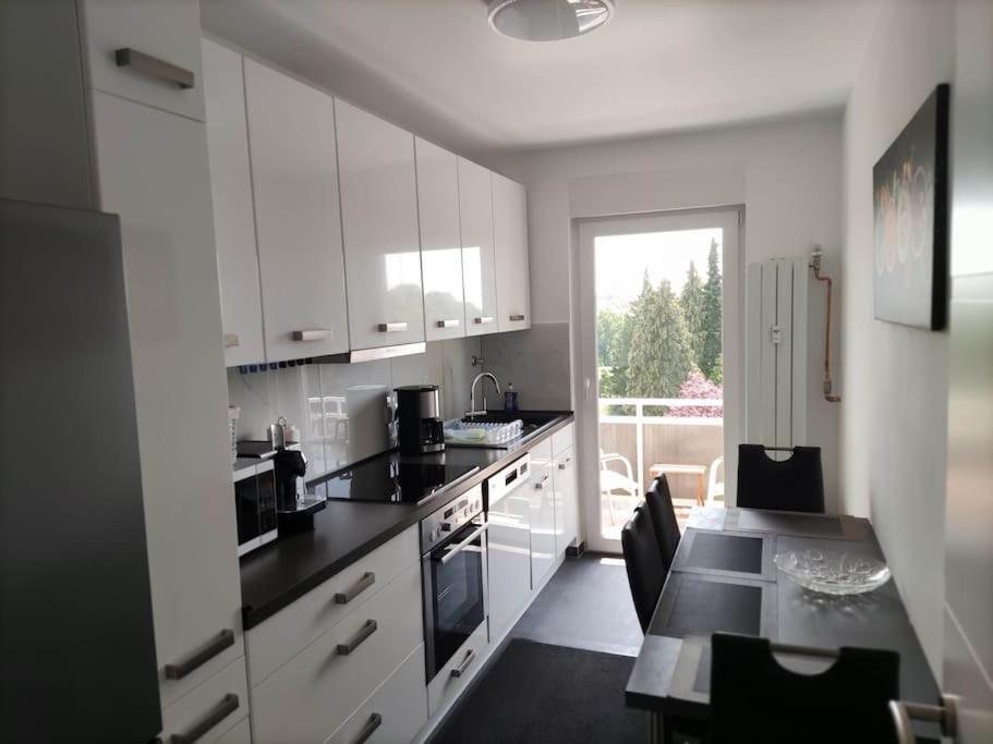 Neu Sanierte 2-zimmer Apartment